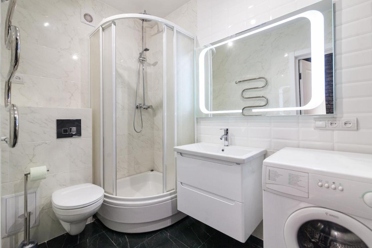 Leogrand Apartments On Svobody Avenue 6-8 Leopoli Esterno foto