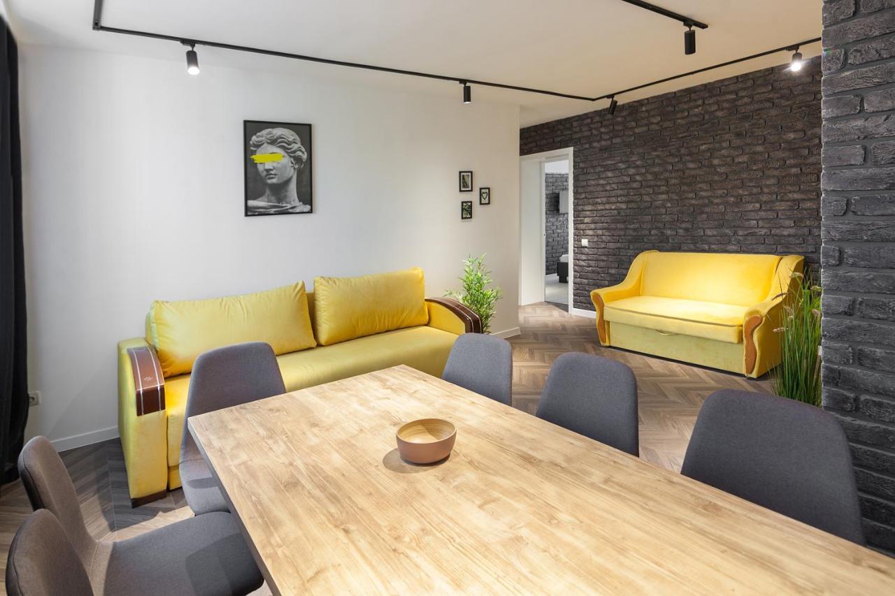Leogrand Apartments On Svobody Avenue 6-8 Leopoli Esterno foto
